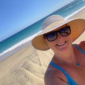 Meet your Posher, Kara